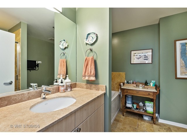 125 S Green St #902A, Chicago, IL 60607 photo 9