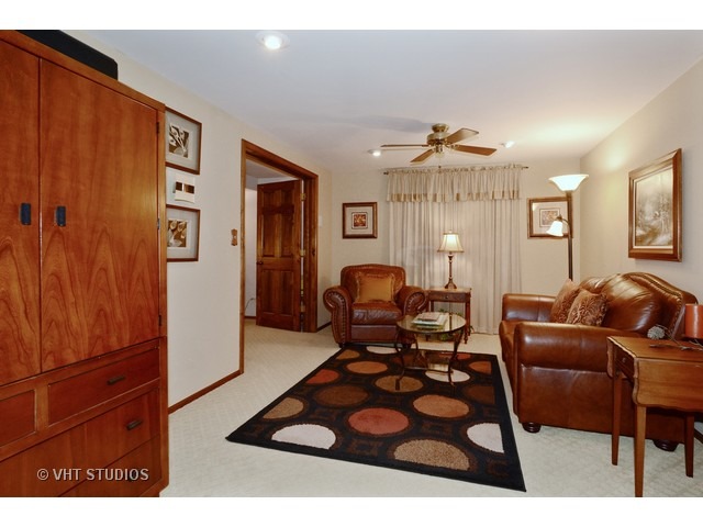 396 Glen Echo Rd, Naperville, IL 60565 photo 18