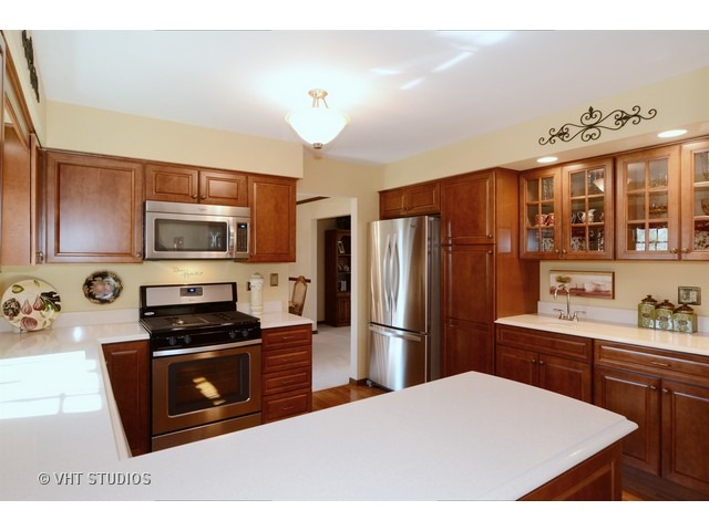 396 Glen Echo Rd, Naperville, IL 60565 photo 5