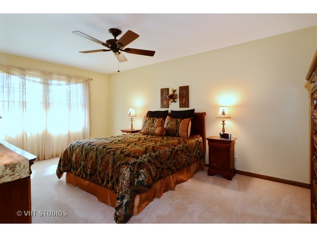 396 Glen Echo Rd, Naperville, IL 60565 photo 12