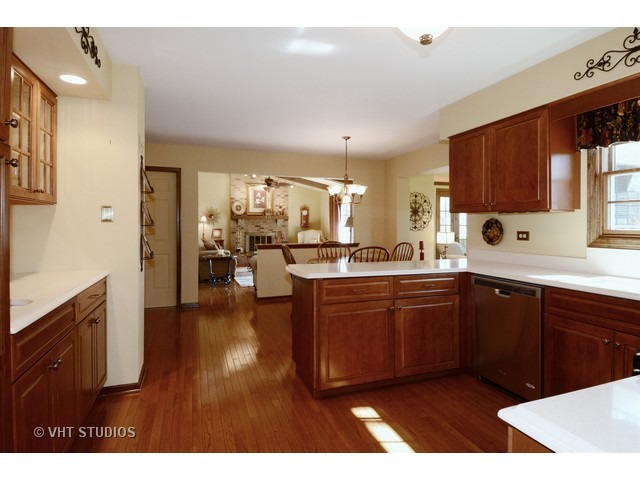 396 Glen Echo Rd, Naperville, IL 60565 photo 10