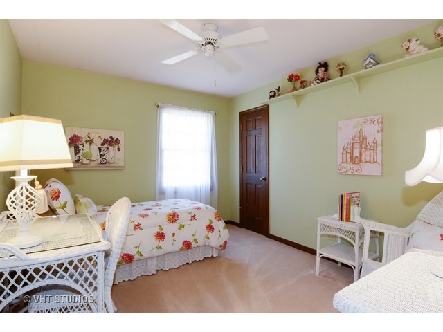 396 Glen Echo Rd, Naperville, IL 60565 photo 14