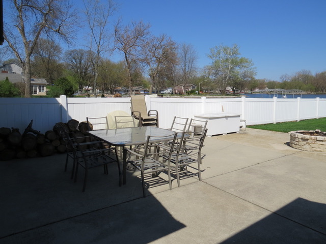 5108 N Leeside St, Mchenry, IL 60050 photo 7