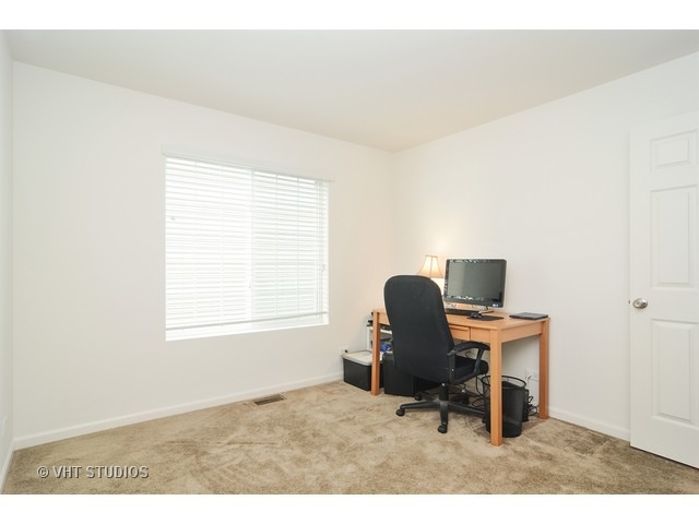 1275 Viola Ln, Round Lake, IL 60073 photo 11