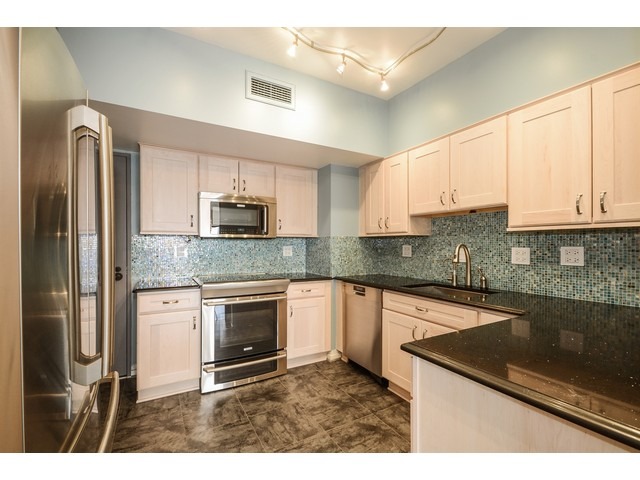 175 E Delaware Pl #6609, Chicago, IL 60611 photo 4