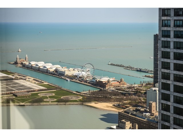 175 E Delaware Pl #6609, Chicago, IL 60611 photo 9