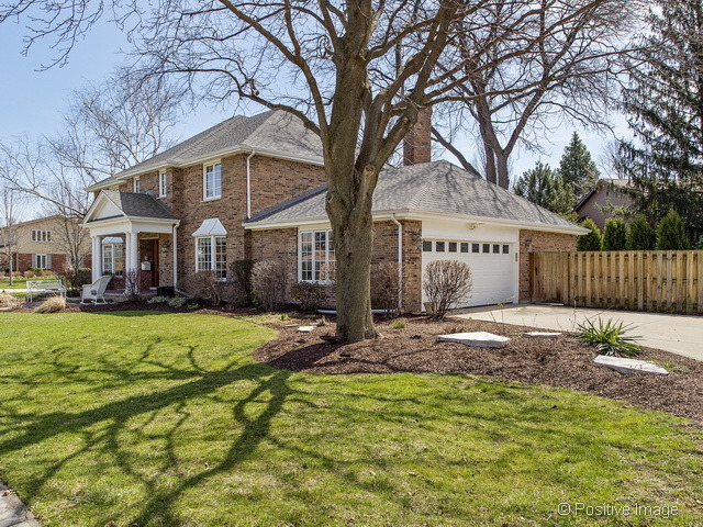 1626 Emerson Ct, Wheaton, IL 60189 photo 2