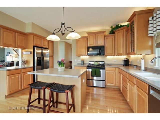 3631 White Deer Dr, Algonquin, IL 60102 photo 8