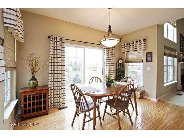 3631 White Deer Dr, Algonquin, IL 60102 photo 10