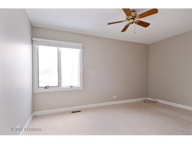 2098 Timber Ln, Wheaton, IL 60189 photo 20