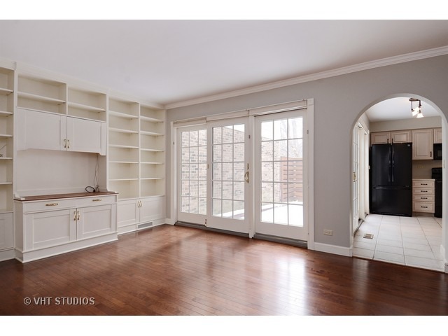 2098 Timber Ln, Wheaton, IL 60189 photo 9