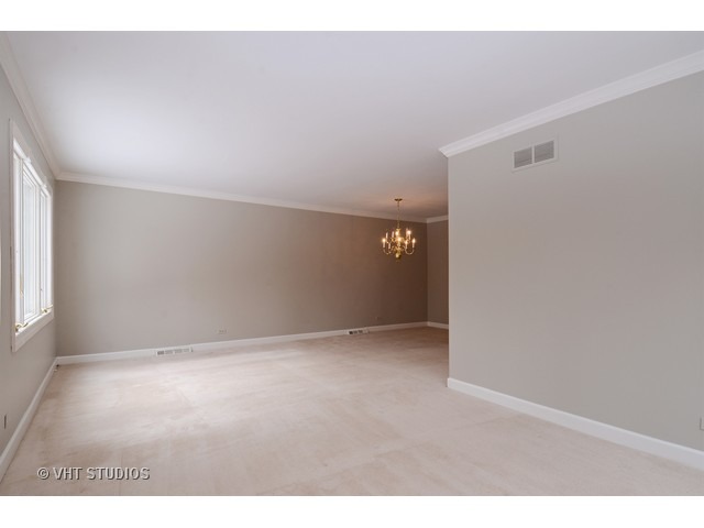 2098 Timber Ln, Wheaton, IL 60189 photo 5
