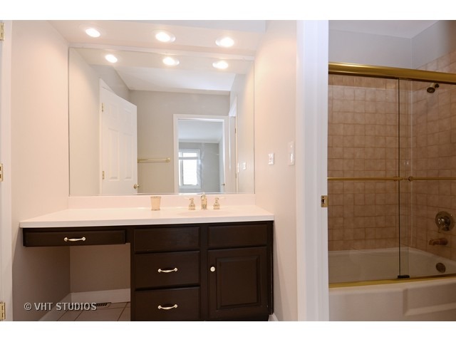 2098 Timber Ln, Wheaton, IL 60189 photo 18