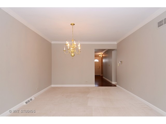 2098 Timber Ln, Wheaton, IL 60189 photo 6