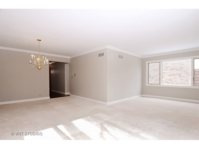 2098 Timber Ln, Wheaton, IL 60189 photo 7