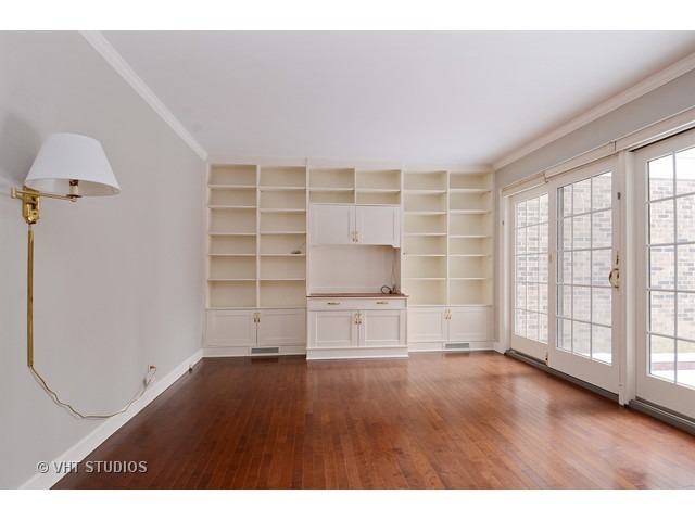 2098 Timber Ln, Wheaton, IL 60189 photo 8