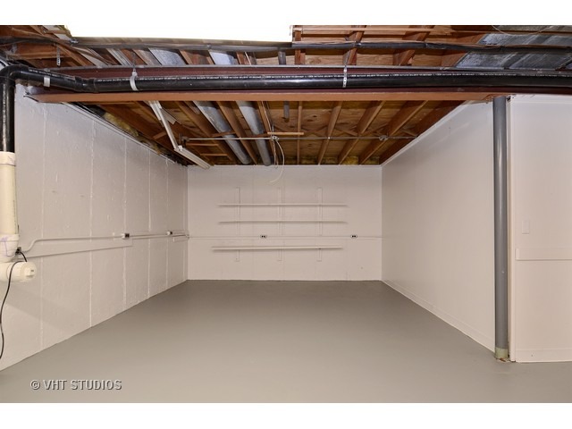 2098 Timber Ln, Wheaton, IL 60189 photo 23