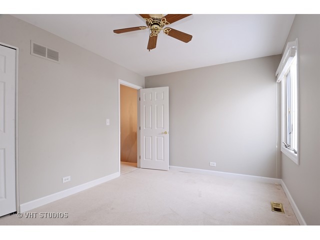2098 Timber Ln, Wheaton, IL 60189 photo 21