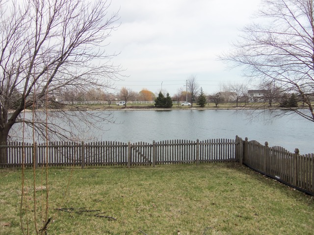 2212 Henning Pl, Plainfield, IL 60586 photo 3