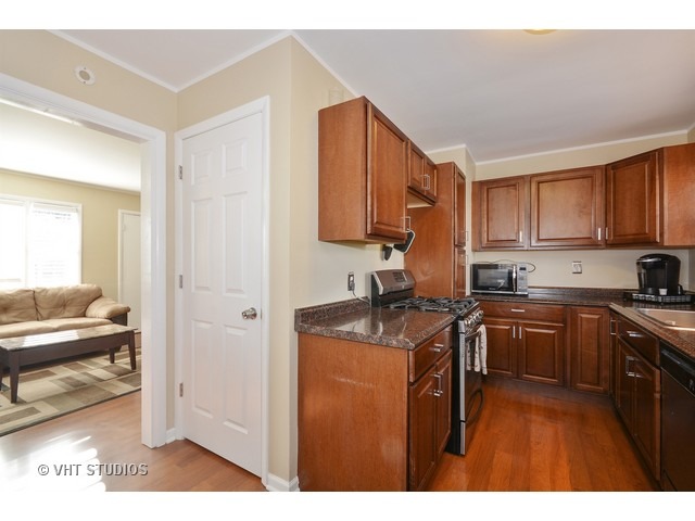 744 Orchard Ave, Aurora, IL 60506 photo 5