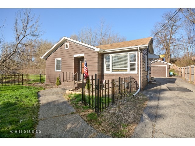 744 Orchard Ave, Aurora, IL 60506 photo 1
