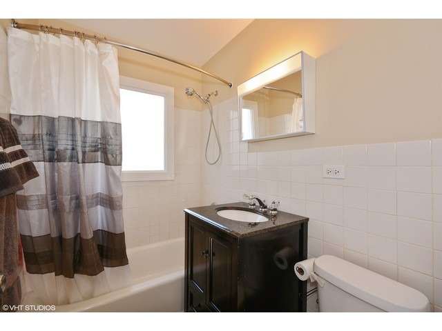 744 Orchard Ave, Aurora, IL 60506 photo 11