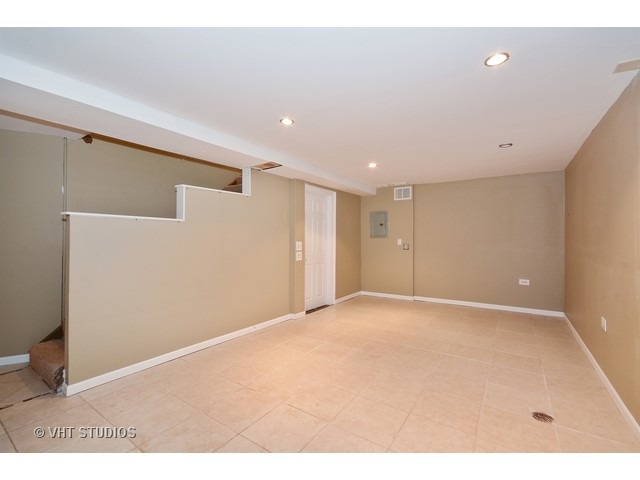 744 Orchard Ave, Aurora, IL 60506 photo 9