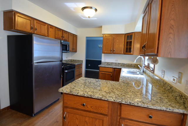 1817 Chestnut Hill Rd, Plainfield, IL 60586 photo 8