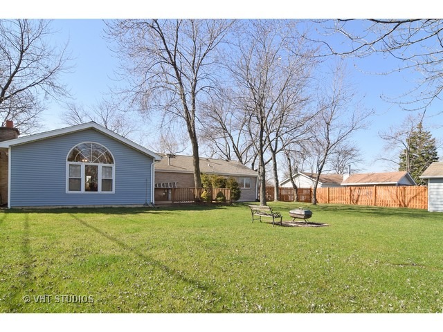 270 Aster Ln, Hoffman Estates, IL 60169 photo 10
