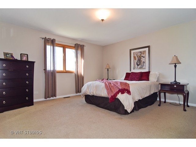 270 Aster Ln, Hoffman Estates, IL 60169 photo 7