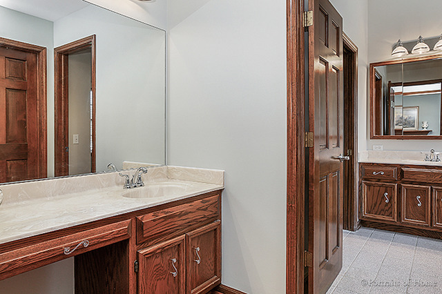369 Bluegrass Dr, Wheaton, IL 60189 photo 16