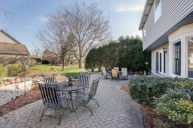 369 Bluegrass Dr, Wheaton, IL 60189 photo 24