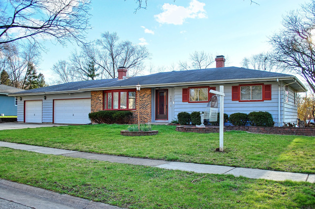 180 Maureen Dr, Elgin, IL 60123 photo 1