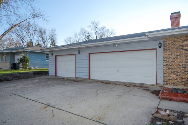 180 Maureen Dr, Elgin, IL 60123 photo 14