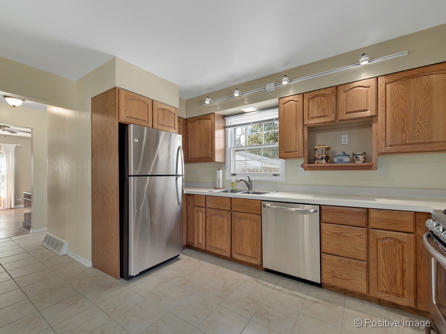 608 Aurora Way, Wheaton, IL 60187 photo 7