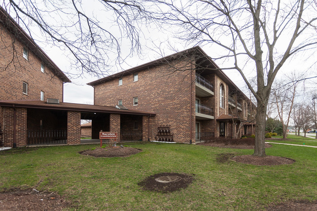 7535 Sheridan Dr #2-3A, Willowbrook, IL 60527 photo 1