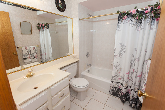 7535 Sheridan Dr #2-3A, Willowbrook, IL 60527 photo 10