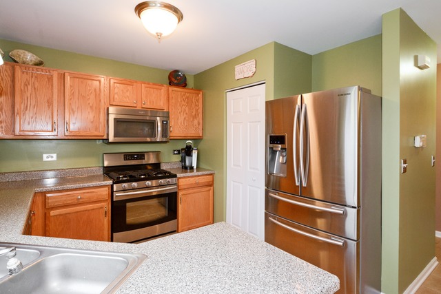 5905 Arbor Gate Dr, Plainfield, IL 60586 photo 3
