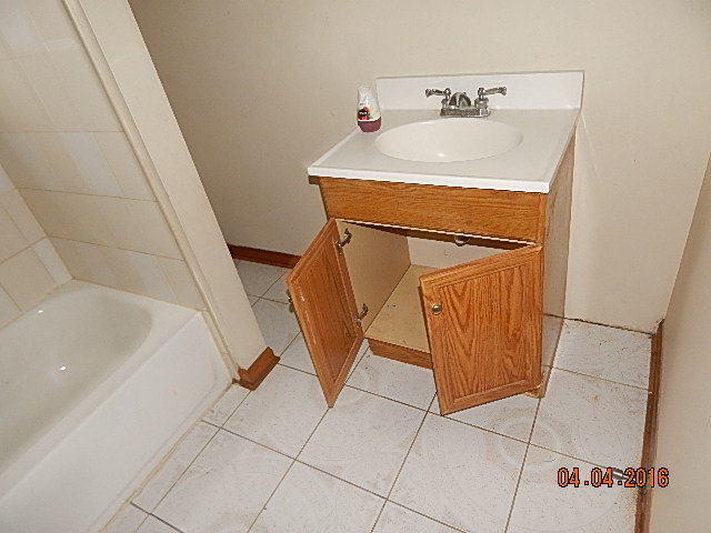 629 E 158th St, Harvey, IL 60426 photo 8