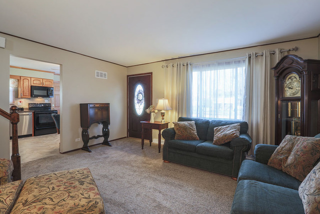1426 E Lowden Ave, Wheaton, IL 60189 photo 4
