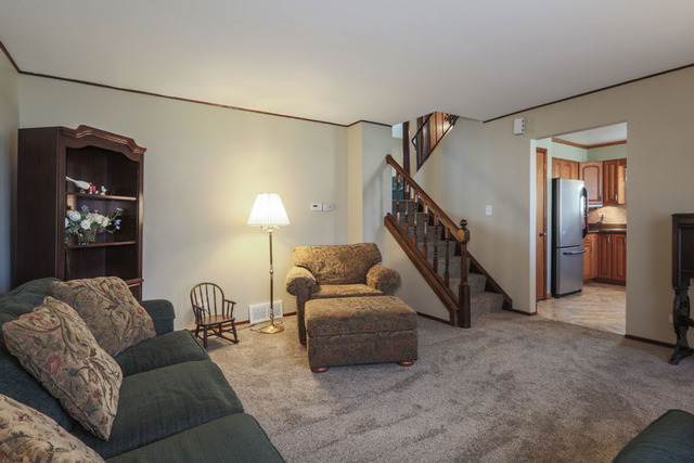 1426 E Lowden Ave, Wheaton, IL 60189 photo 2