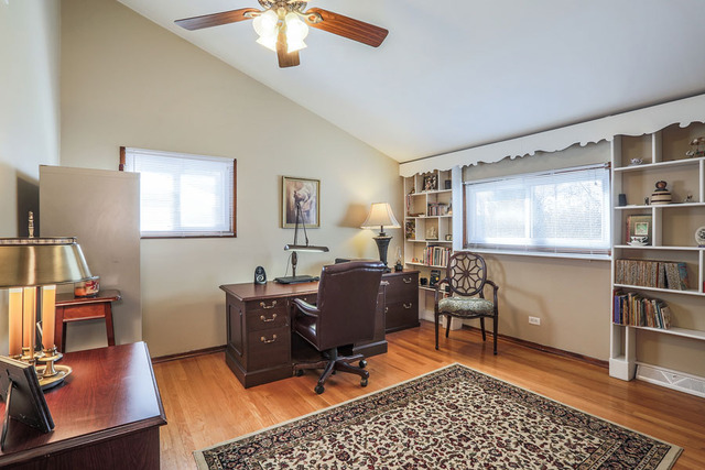 1426 E Lowden Ave, Wheaton, IL 60189 photo 14