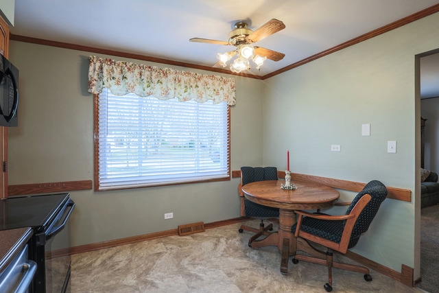 1426 E Lowden Ave, Wheaton, IL 60189 photo 8