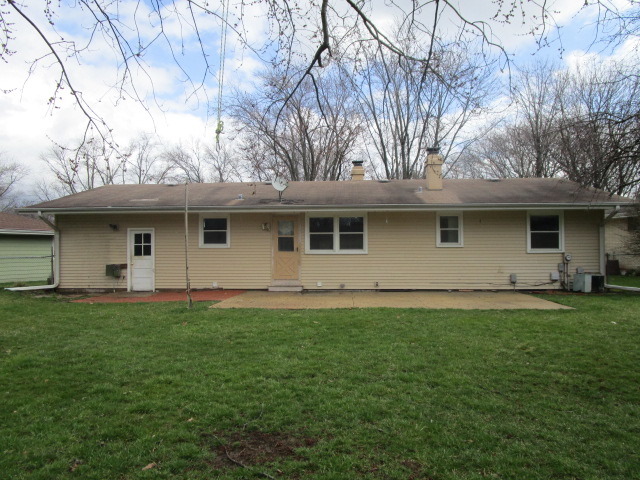 218 Maureen Dr, Elgin, IL 60123 photo 3