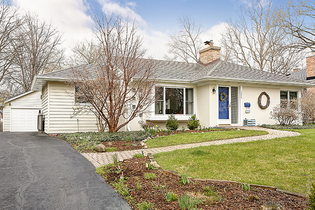 1220 E Willow Ave, Wheaton, IL 60187 photo 1