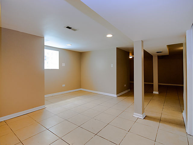 2101 E 93rd St, Chicago, IL 60617 photo 21