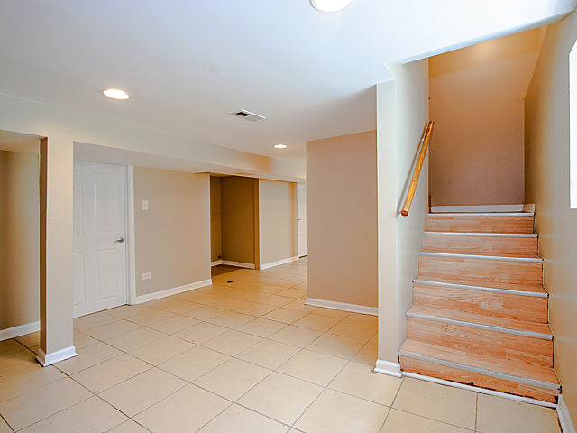 2101 E 93rd St, Chicago, IL 60617 photo 22