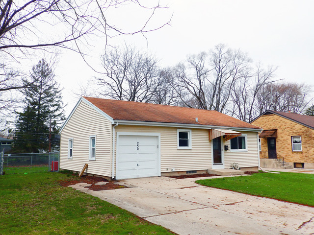 250 S Edison Ave, Elgin, IL 60123 photo 2