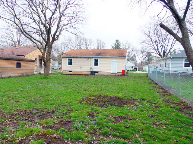 250 S Edison Ave, Elgin, IL 60123 photo 13