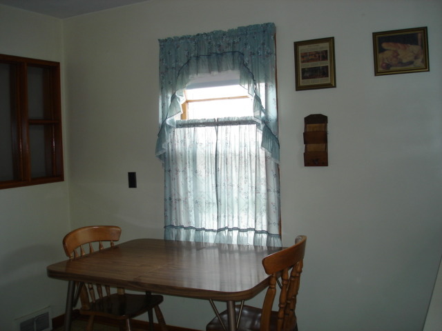 1251 S 7th Ave, Kankakee, IL 60901 photo 3